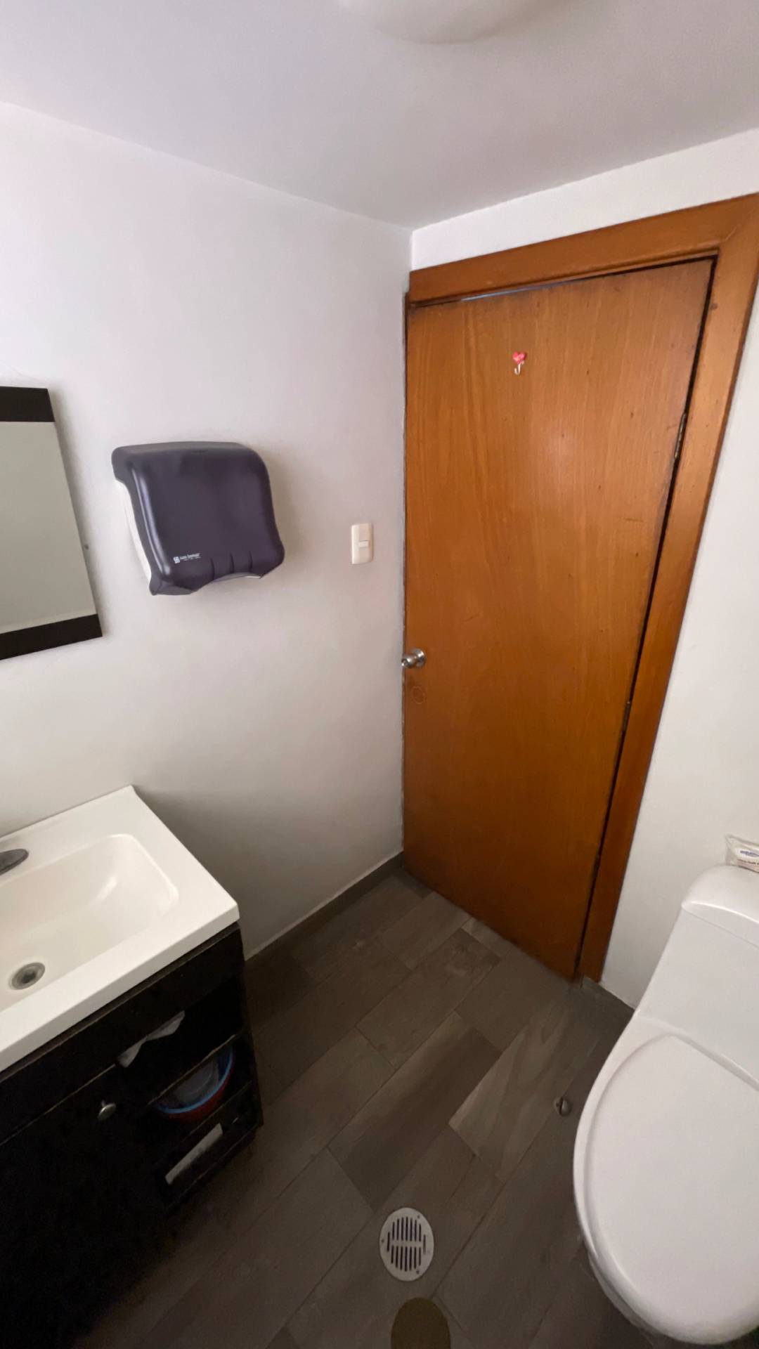 MEDIO-BAÑO-OFI-min