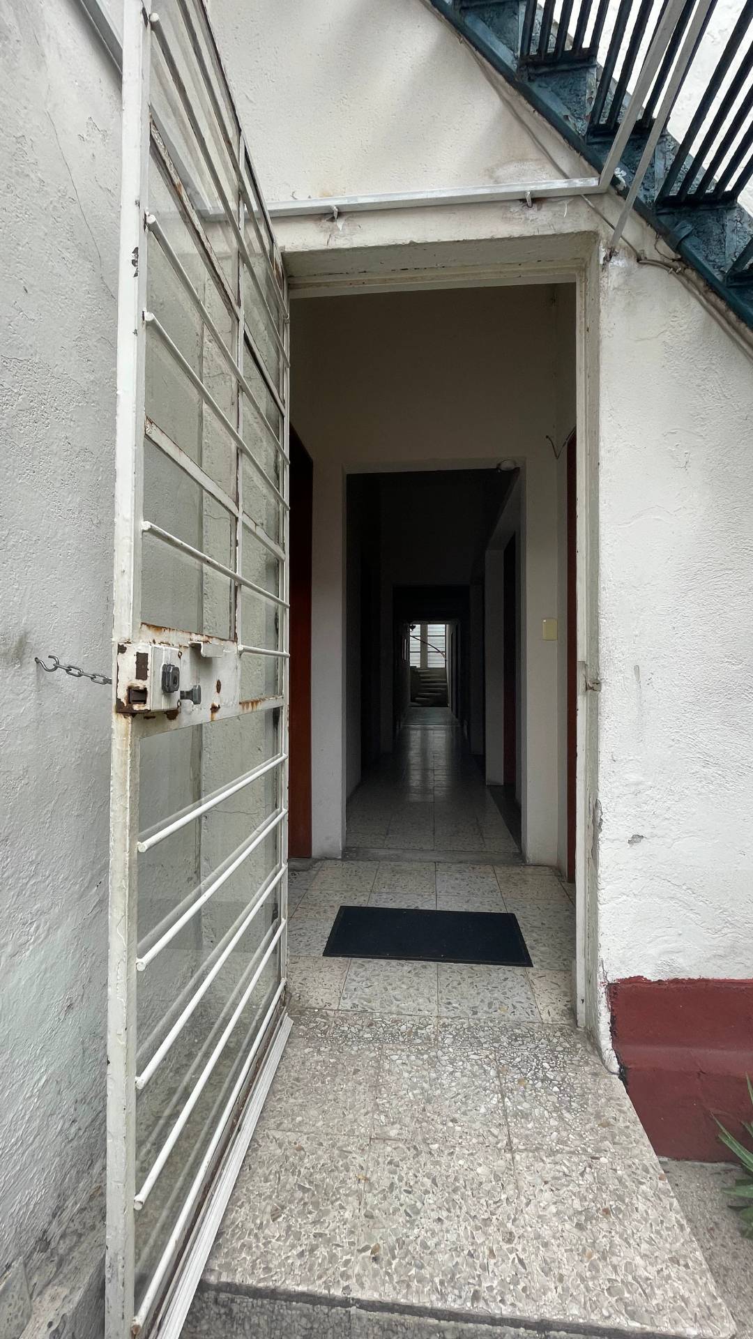 PUERTA-JARDIN-min